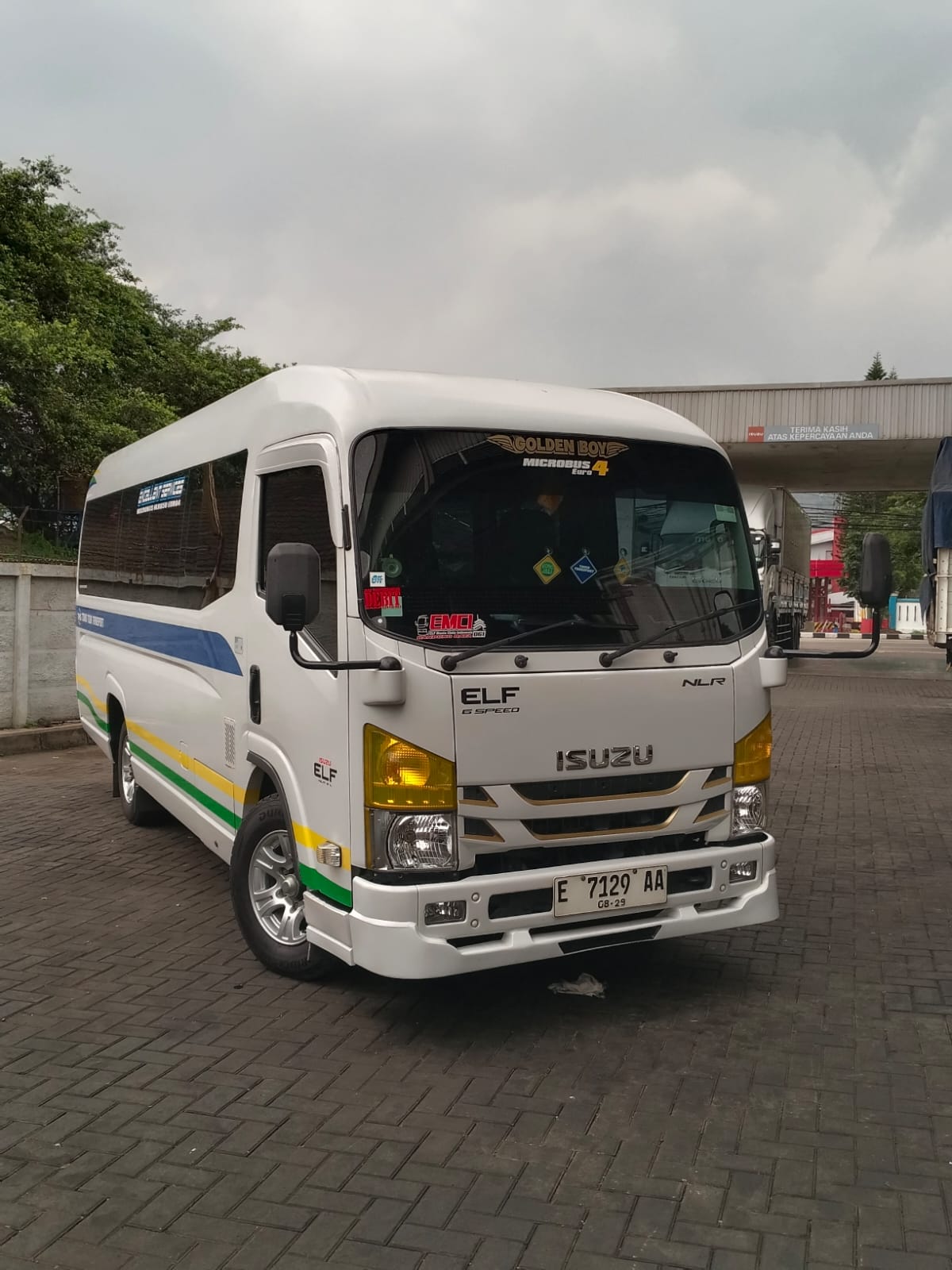 sewa elf long bandung
