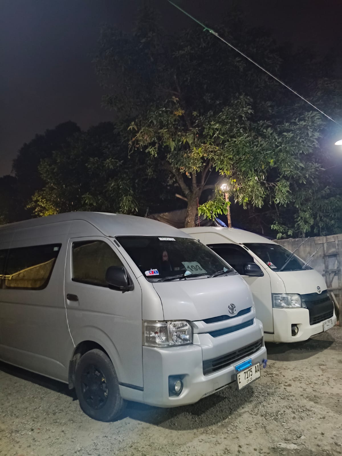sewa hiace commuter bandung2