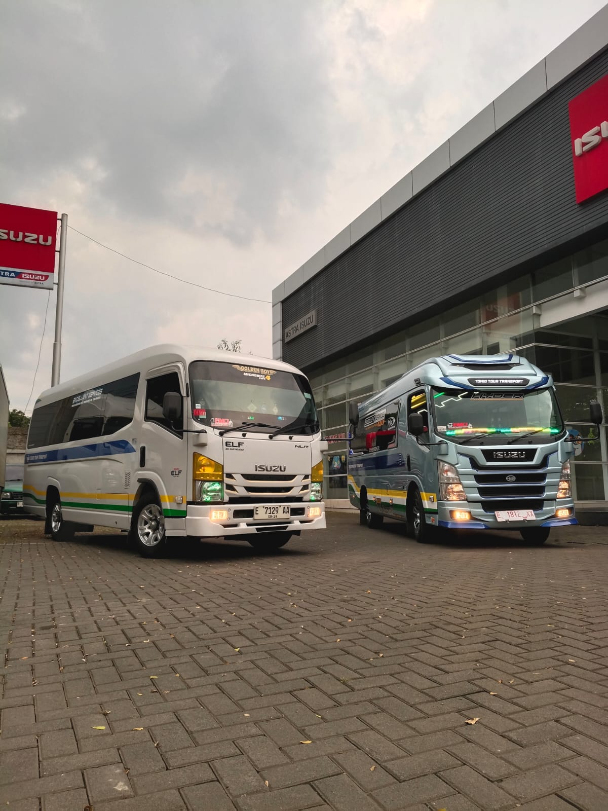 sewa mobil elf bandung1